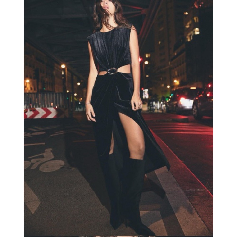 Zara‎ Cut Out Black Velvet Midi Dress Size Small - Picture 2 of 11